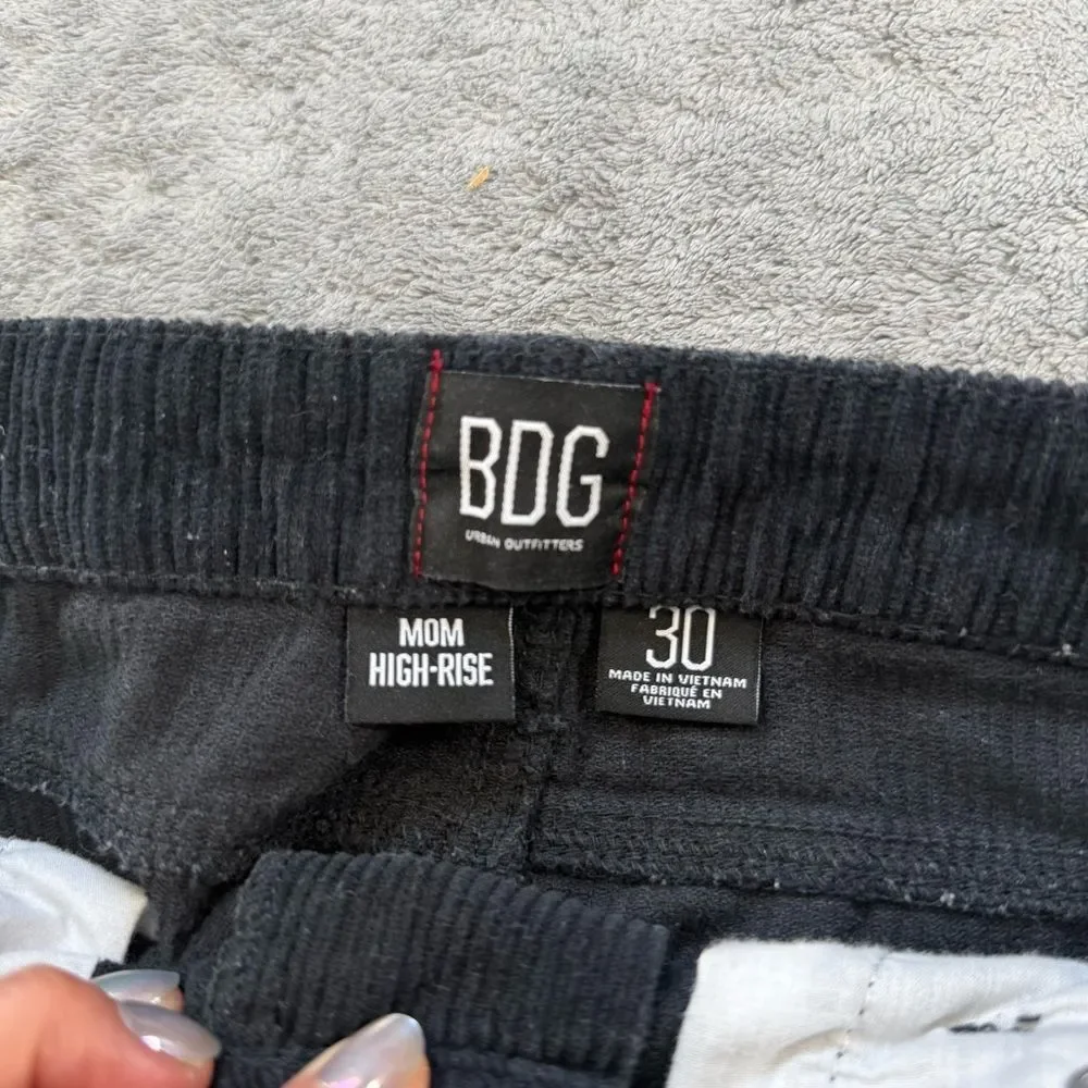 BDG Urban Outfitters‎ Mom High Rise Black Corduroy Pants 30 Basic Textured
